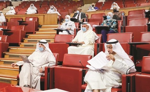محمد الدلال ود.خليل ابل وعبدالله الرومي