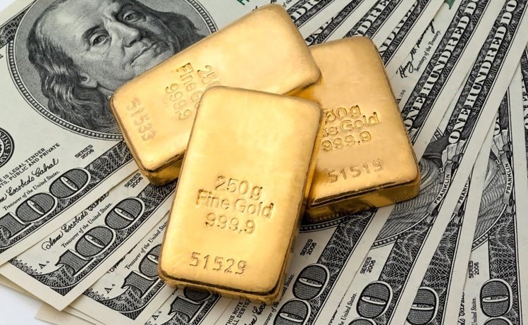 تراجع الذهب بفعل ارتفاع الدولار