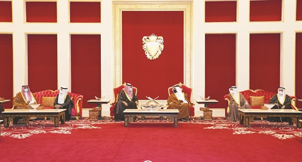ممثل صاحب السمو خلال تقديم واجب العزاء