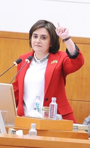 مرشحة الدائرة الأولى وزيرة الشؤون الاجتماعية السابقة د.غدير أسيري