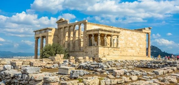 تدشين مصعد جديد لذوي الاحتياجات الخاصة في الأكروبوليس بأثينا