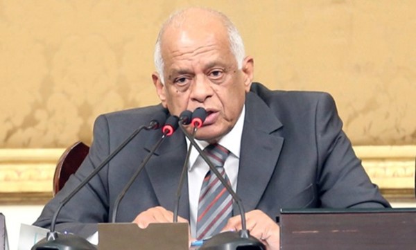 عبدالعال يهنئ مرزوق الغانم بانتخابه رئيساً لمجلس الأمة