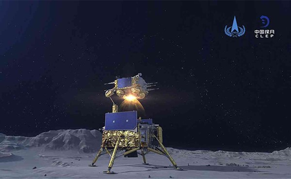 مسبار الفضاء الصيني يعود إلى الأرض بعد رحلة إلى القمر