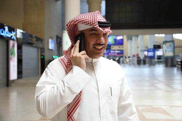 منصور الهاشمي متابعا وصول المواطنين