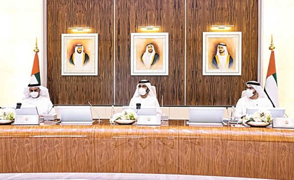 صاحب السمو الشيخ محمد بن راشد آل مكتوم نائب رئيس الدولة رئيس مجلس الوزراء حاكم دبي مترئسا جلسة مجلس الوزراء أمس