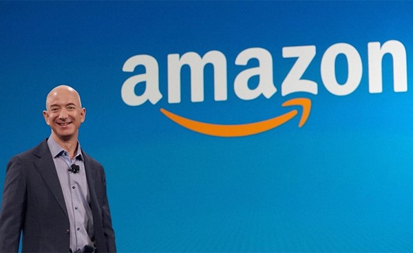 جيف بيزوس يستقيل من «أمازون» بعد 27 عاماً من تأسيسها