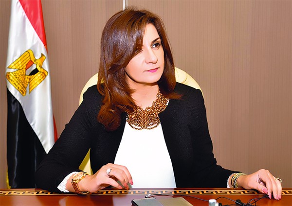 وزيرة الهجرة المصرية تنفي مطالبتها للمصريين بسرعة إنهاء إجراءات السفر للكويت قبل «الإغلاق»