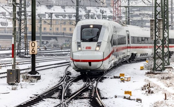 ألغاء رحلات قطارات في ألمانيا بسبب عواصف ثلجية متوقعة