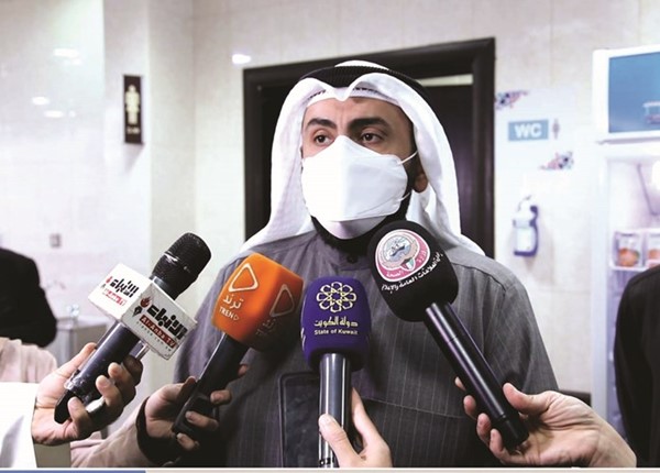 الشيخ د.باسل الصباح متحدثا للصحافيين
