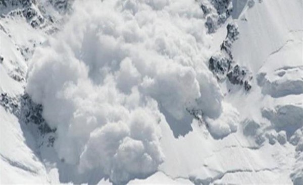 مقتل 4 متزلجين وإنقاذ 4 في انهيار جليدي بولاية يوتا الأمريكية