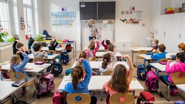 إعادة فتح المدارس في المانيا رغم المخاوف من موجة وباء ثالثة