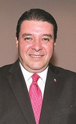 سفير المكسيك ميغيل آنخيل إيسيدرو