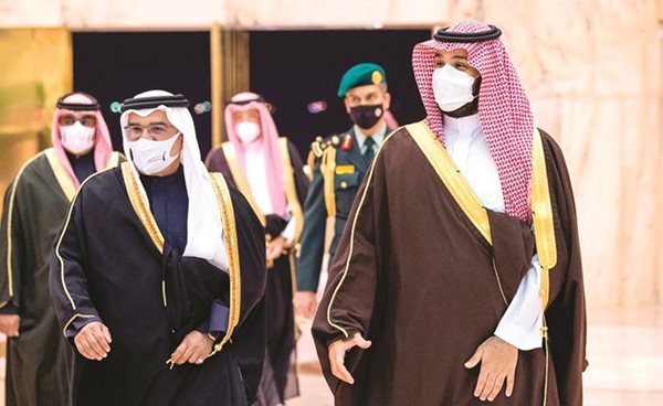 صاحب السمو الملكي الأمير محمد بن سلمان ولي العهد السعودي مستقبلاصاحب السمو الملكي الأمير سلمان بن حمد ولي عهد البحرين	(واس)
