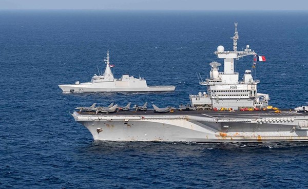 البحريتان المصرية والفرنسية تنفذان تدريباً عابراً في نطاق الأسطول الجنوبي