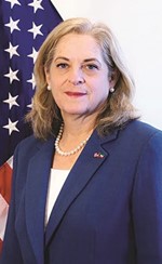 السفيرة الأميركية الينا رومانوسكي