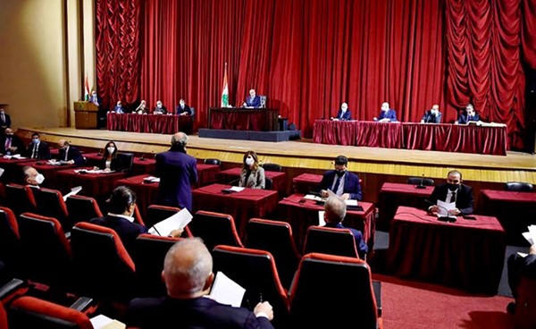 رئيس مجلس النواب نبيه بري مترئسا جلسة التشريعية في قصر الأونيسكو	(محمود الطويل)