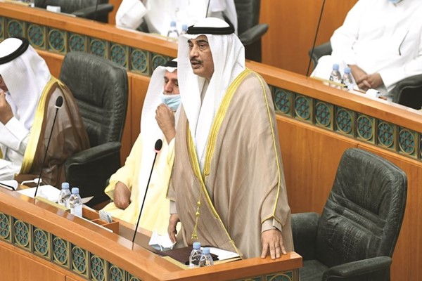 سمو رئيس الوزراء الشيخ صباح الخالد يؤدي القسم