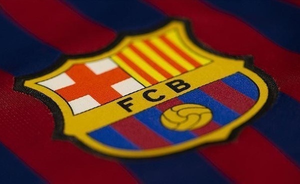 إكسبريس: مدرب برشلونة كومان سيقبل انتقال سيرجيو أجويرو بشرط واحد