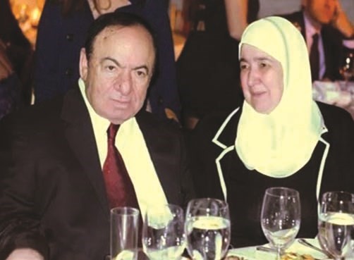  ومع زوجته