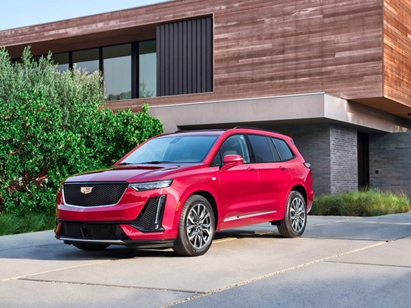 «كاديلاك XT6».. حاصدة الجوائز البارزة