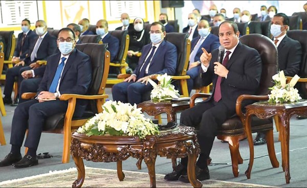 الرئيس عبدالفتاح السيسي متحدثا خلال افتتاح مجمع الإصدارات المؤمنة