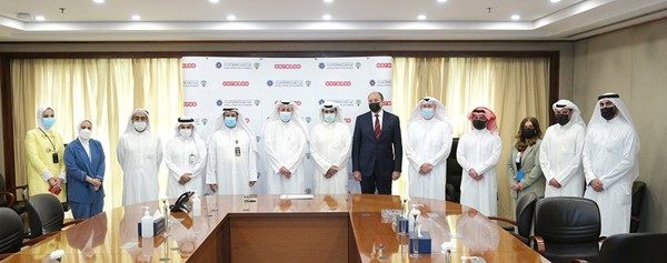 عبدالعزيز البابطين ومساعد العسعوسي ومجبل الأيوب وفادي قعوار في لقطة جماعية