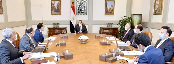 جانب من اجتماع الرئيس عبدالفتاح السيسي أمس مع د.مصطفى مدبولي رئيس مجلس الوزراء وعدد من الوزراء والمسؤولين