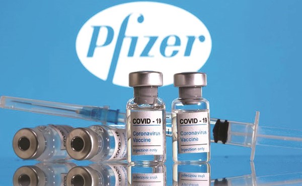 تطعيم 2500 شخص يومياً بـ «فايزر» في 5 مراكز صحية