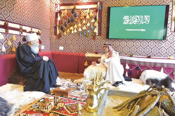 السفير السعودي مستقبلا شيخ عقل الموحدين الدروز نعيم حسن