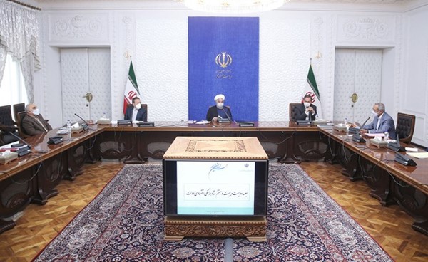 الرئيس الايراني حسن روحاني خلال جلسة التنسيق الاقتصادي	(ارنا)