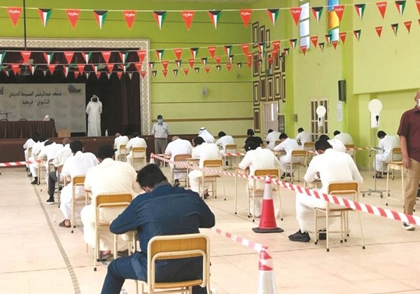 الطلبة خلال الاختبارات