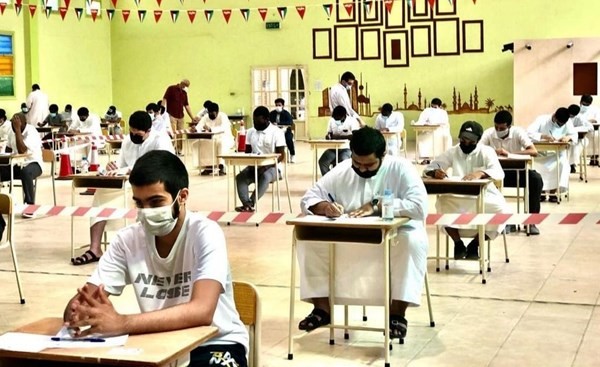 طلبة «الديني» بدأوا اختباراتهم.. والسلطان: جميع مدارسنا آمنة