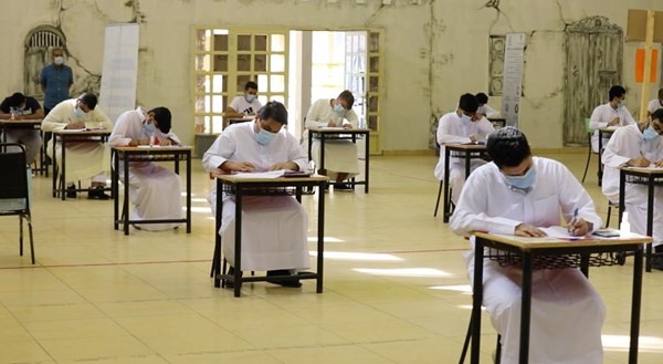بالفيديو.. ارتياح لأسئلة قضايا البيئة لـ «الأدبي» والكيمياء لـ «العلمي»