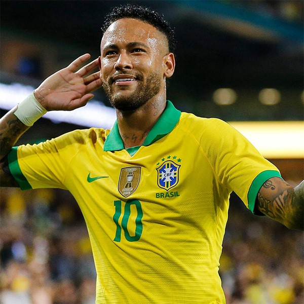 البرازيل تقص شريط كوبا أميركا بثلاثية في فنزويلا