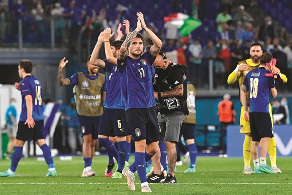العدواني: حظوظ إيطاليا وفرنسا أقوى.. ورونالدو سيكون الهداف