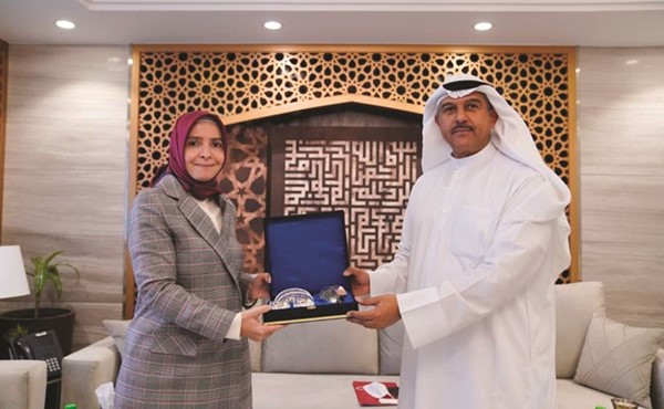 السفيرة التركية لدى الكويت عائشة كويتاك مكرمة عبدالوهاب الرشود