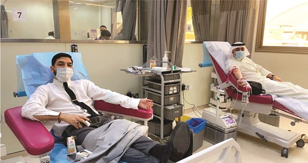 جانب من حملة شركة الكويت للتأمين للتبرع بالدم