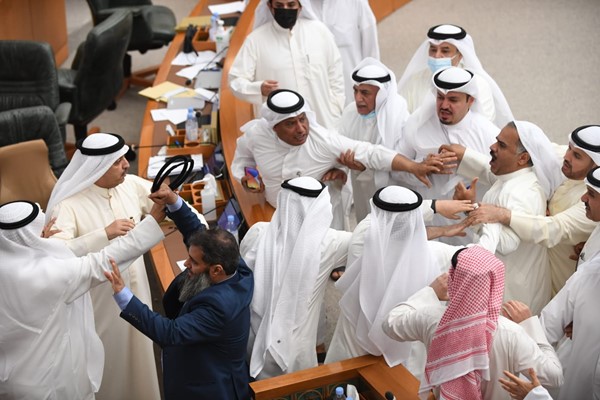 مجلس الأمة يصوّت على الميزانية العامة للدولة بموافقة 32 عضواً