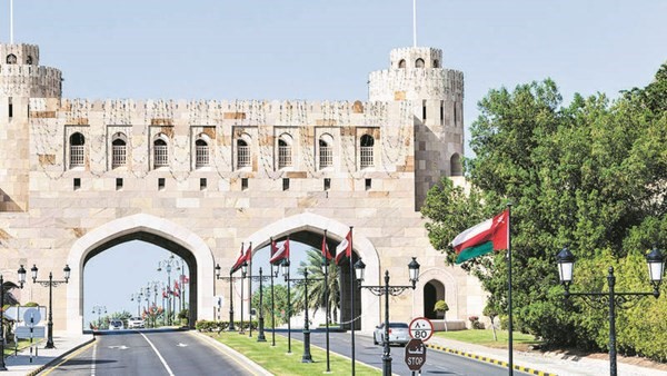 عُمان تعرض منح إقامة طويلة الأجل لمستثمرين أجانب