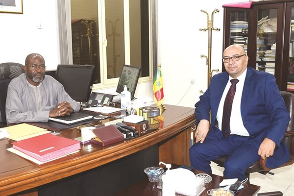  السفير عبدالأحد إمباكي خلال اللقاء مع الزميل أسامة دياب
