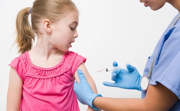 الصحة العالمية واليونيسف: وباء كورونا أحبط تلقيح الأطفال الدوري ضد أمراض خطيرة