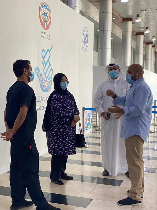 مركز الكويت للتطعيم يواصل استقبال المواطنين والمقيمين في العيد