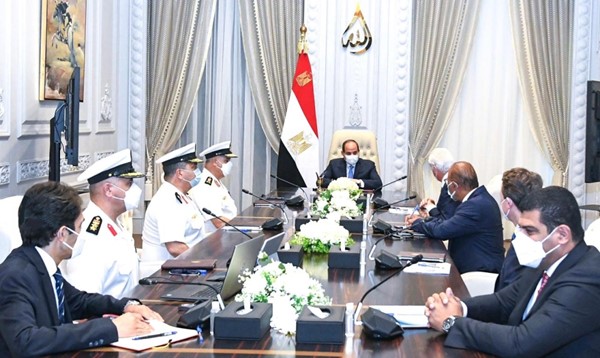 الرئيس عبدالفتاح السيسي مستقبلا ممثلي كبرى الشركات العالمية لبحث سبل تطوير الصناعات البحرية
