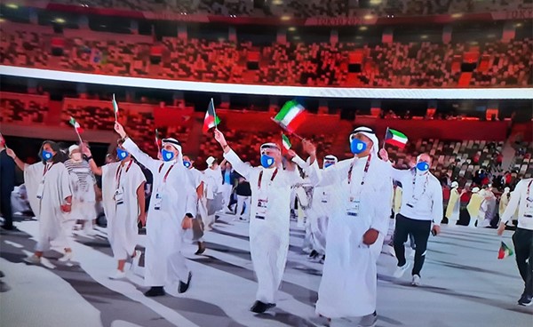 طلال الرشيدي ولارا دشتي حملا علم الكويت في حفل افتتاح أولمبياد طوكيو