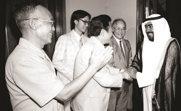 زيارة الشيخ فهد الأحمد الصباح رئيس المجلس الأولمبي الآسيوي إلى الصين لمتابعة الأعمال التحضيرية لآسياد بكين 1990