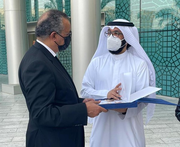 مدير الصحة العالمية يتفقد مستشفى جابر الاحمد