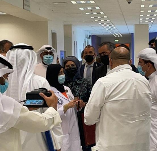 مدير الصحة العالمية يتفقد مستشفى جابر الاحمد