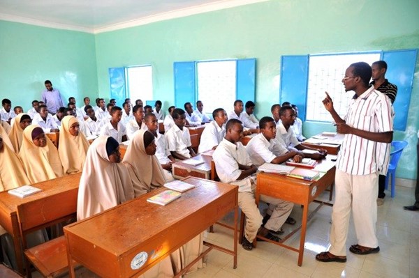 وزير التعليم الصومالي: هذا التعهد ليس بجديد على الكويت صاحبة المبادرات الإنسانية في مختلف أنحاء العالم