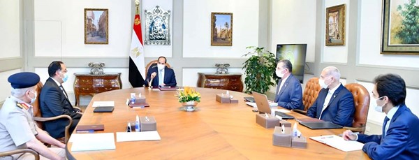 جانب من اجتماع الرئيس عبدالفتاح السيسي ود.مصطفى مدبولي رئيس مجلس الوزراء وعدد من المسؤولين