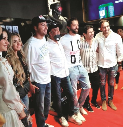 «الروبوتات» في استقبال نجوم فيلم «موسى»